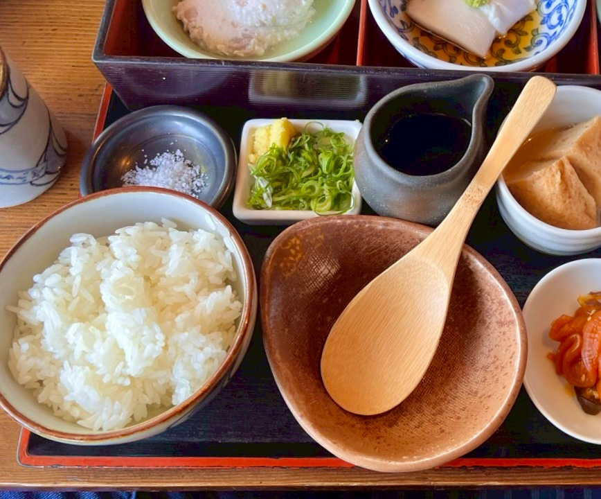 A bowl of rice (non-glutinous rice) at Tofuya in Ise Jingu