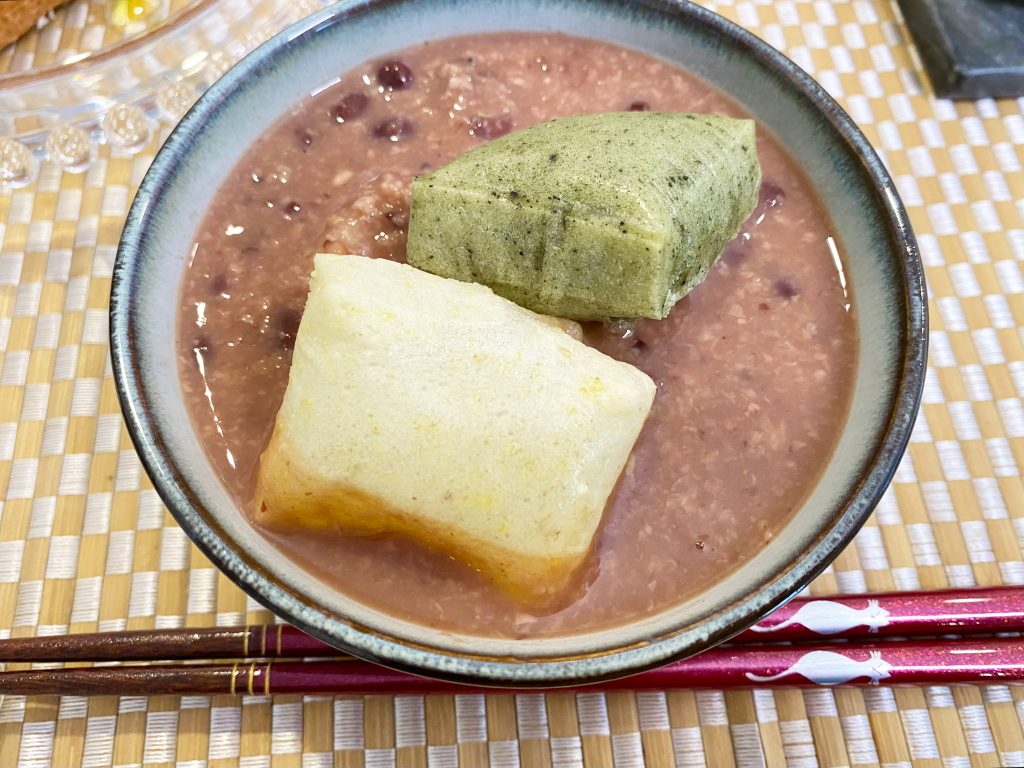 Mochi (using glutinous rice) in zenzai for new year 2026