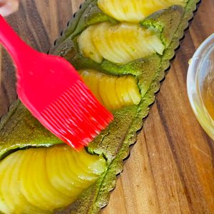 Glaze the tart