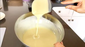 Make vegan white chocolate shell smooth