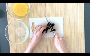 Chop prunes