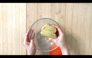 Make layers in dough