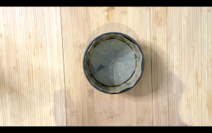 Line the cake pan with parchment paper